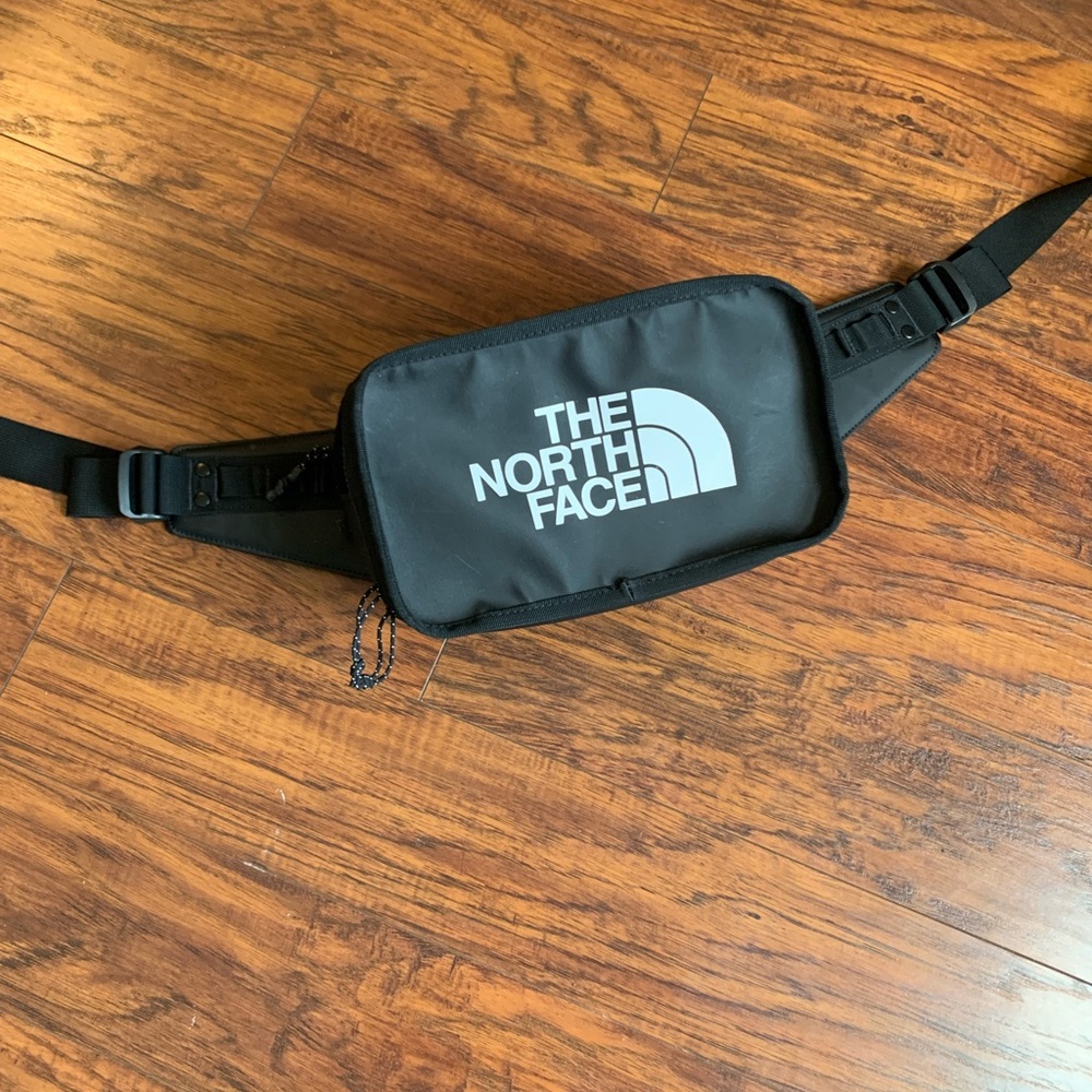 Unisex black North face large Fanny/crossbody bag